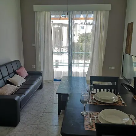 1-bed Cosy Close To Διαμέρισμα *