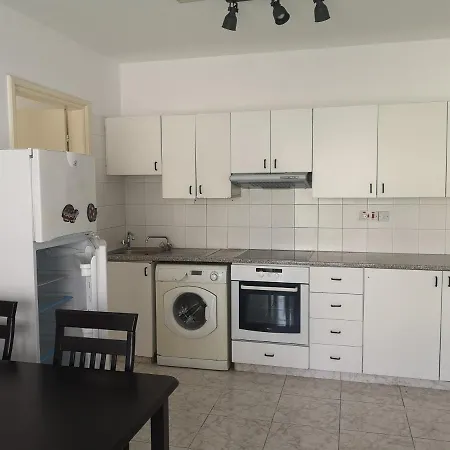 1-bed Cosy Close To Lejlighed Paphos