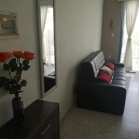 아파트 1-bed Cosy Close To *