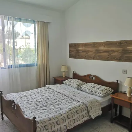 아파트 1-bed Cosy Close To *