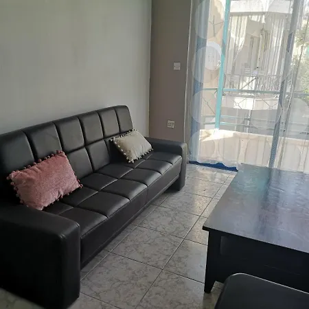 아파트 1-bed Cosy Close To *