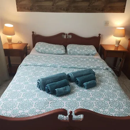 1-bed Cosy Close To * 파포스